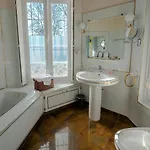 Chateau Des Orchidees In A French Castle Oda ve Kahvaltı 4*