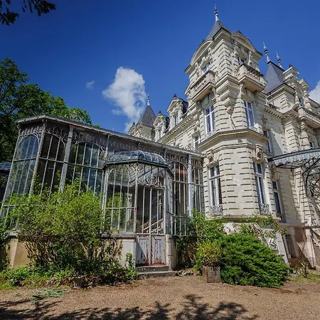 Chateau Des Orchidees En Val De Loire Bed & Breakfast *