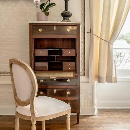 ベッド・アンド・ブレックファスト Chateau Des Orchidees En Val De Loire 4*