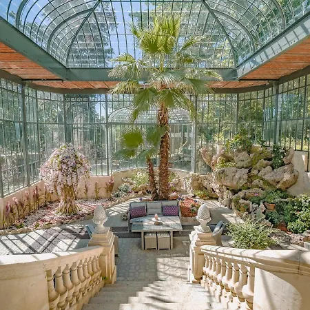 Chateau Des Orchidees In A French Castle 4*