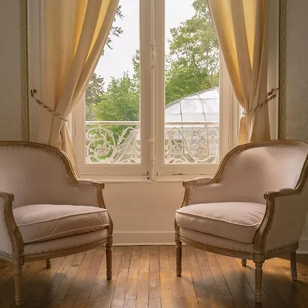 Chateau Des Orchidees En Val De Loire ベッド・アンド・ブレックファスト