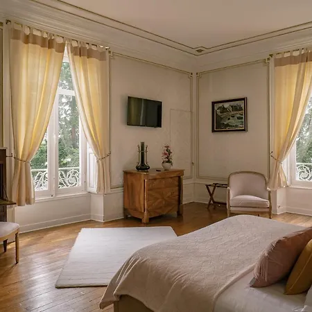 Chateau Des Orchidees En Val De Loire ベッド・アンド・ブレックファスト