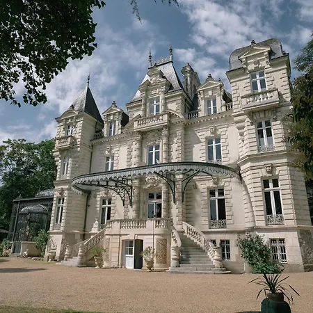 Chateau Des Orchidees In A French Castle Oda ve Kahvaltı Saumur