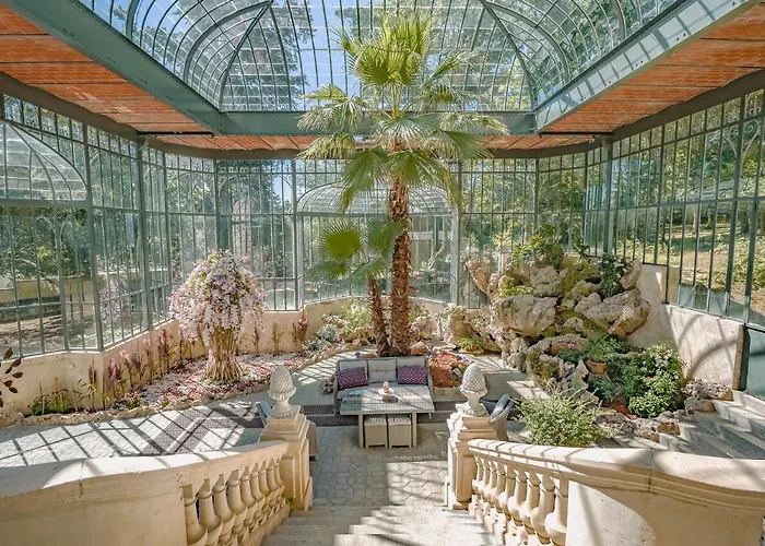 Chateau Des Orchidees In A French Castle 4*