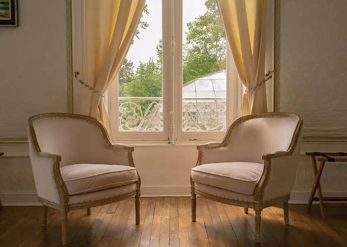 Chateau Des Orchidees En Val De Loire Bed & Breakfast